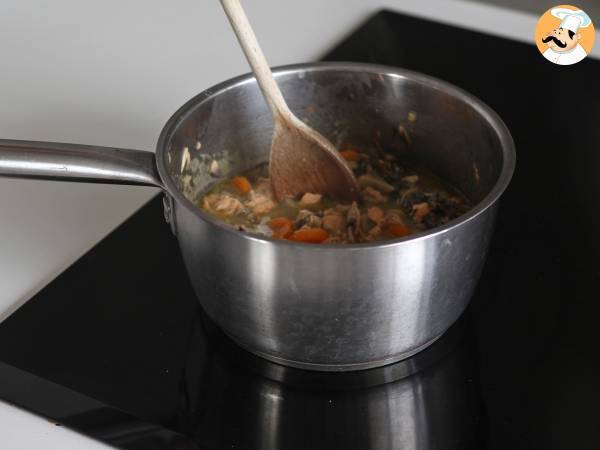 Tocăniță gustoasă de somon - Preparare etapa 6