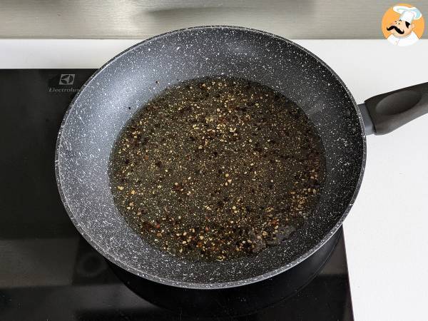 Spaghete cacio e pepe: 3 ingrediente, o explozie de gust! - Preparare etapa 3