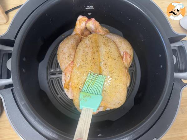 Prăjește puiul cu Moulinex Multicook Fry, pentru un rezultat crocant - Preparare etapa 2