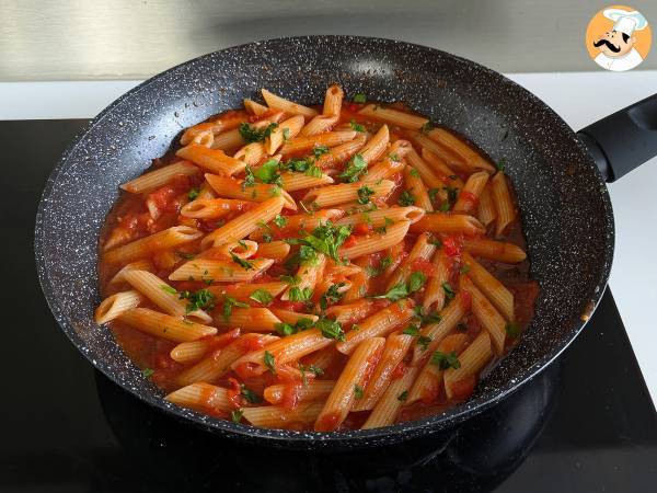 Penne all'arrabbiata: un clasic italian reconfortant! - Preparare etapa 6