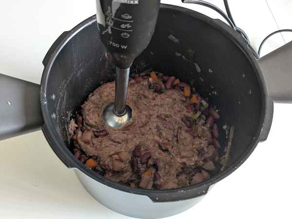 Pasta e fagioli alla veneta: un clasic al bucătăriei venețiene - Preparare etapa 4