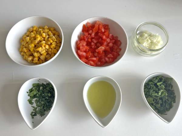 Salată de quinoa cu aromă de tabbouleh: Răcoritoare și sănătoasă - Preparare etapa 3