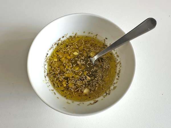 Feta la cuptor cu roșii uscate și măsline, în stil mediteranean - Preparare etapa 1