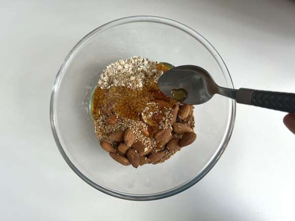 Granola express la airfryer - Preparare etapa 2