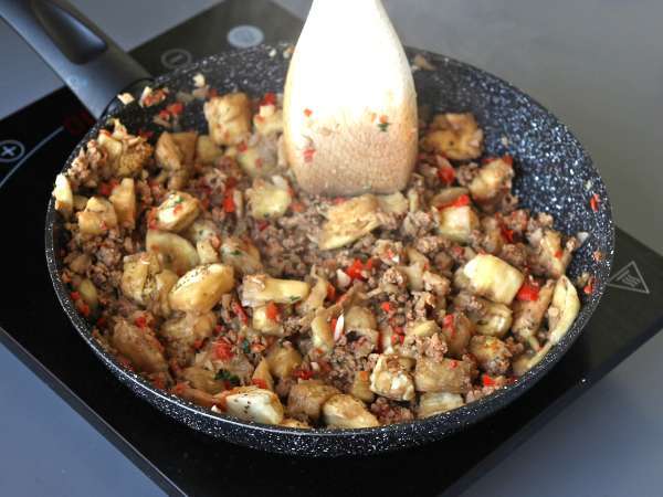 Vinete umplute cu mozzarella gratinată - Preparare etapa 6