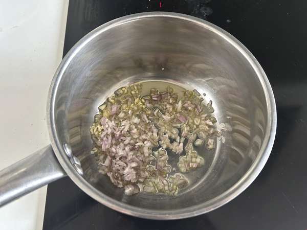 Chutney de mango făcut în casă: condimentul indian dulce care merge cu orice - Preparare etapa 2