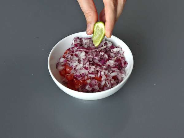 Nachos cu topping perfect pentru o cină aperitiv! - Preparare etapa 5