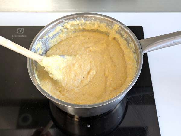 Polenta cremoasă perfectă: rețetă ușoară pentru o mâncare moale și gustoasă - Preparare etapa 3