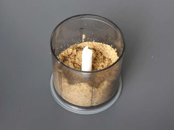 Prăjitură super-ușoară cu nuci cu doar 4 ingrediente - Preparare etapa 2