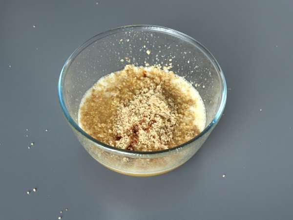 Prăjitură super-ușoară cu nuci cu doar 4 ingrediente - Preparare etapa 3