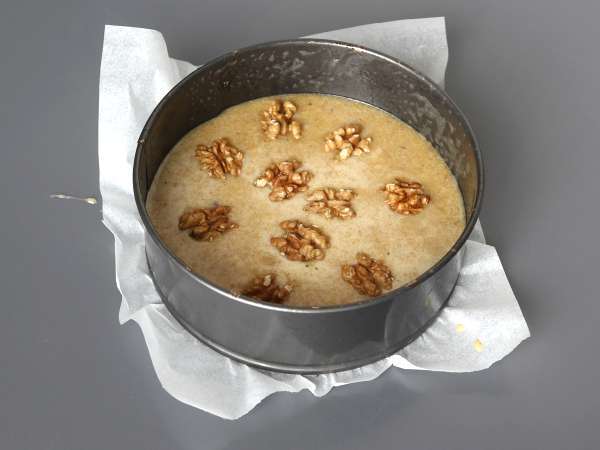 Prăjitură super-ușoară cu nuci cu doar 4 ingrediente - Preparare etapa 5