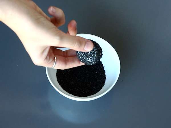 Aperitiv cu brânză tartinabilă în formă de dovleac, perfect pentru Halloween! - Preparare etapa 4