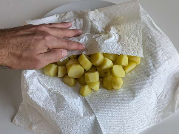 Cartofi cremoși Cacio e Pepe la cuptor: felul de mâncare ușor care îi înnebunește pe toți! - Preparare etapa 3