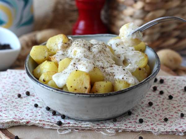 Cartofi cremoși Cacio e Pepe la cuptor: felul de mâncare ușor care îi înnebunește pe toți! - Preparare etapa 8