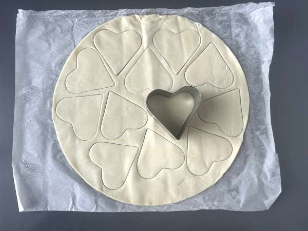 Biscuiți fantomă: cea mai simplă și mai amuzantă rețetă de Halloween - Preparare etapa 1