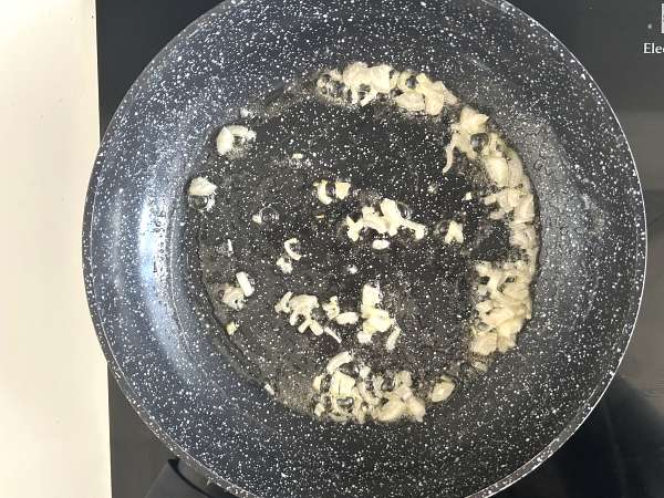 Sos de piper făcut în casă: cremos, parfumat și super-ușor! - Preparare etapa 3