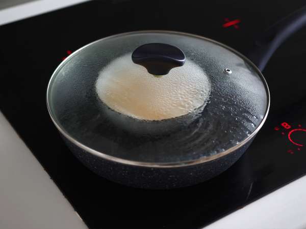 Ouă chinezești la abur: rețeta chineză pentru ouă mătăsoase aburite, cu doar două ingrediente! - Preparare etapa 3