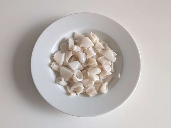 Paste cu calamar congelat și roșii cherry: rețetă simplă și gustoasă - Preparare etapa 1