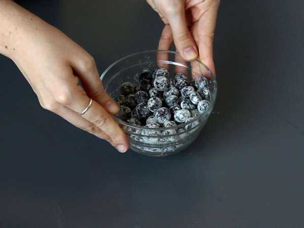 Blueberry crumble cake - Preparare etapa 3