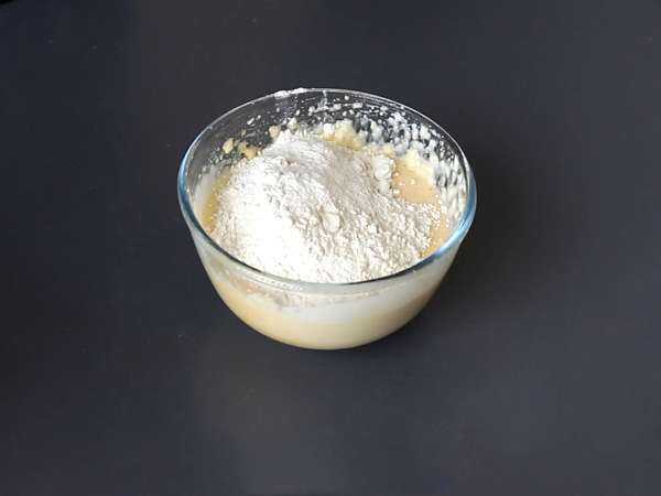 Blueberry crumble cake - Preparare etapa 5