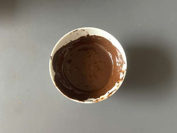 Inimi din pișcoturi cu acoperire de ciocolată și fistic - Preparare etapa 2