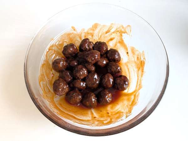 Chifteluțe în friteuza cu aer cu sos de grătar dulce și acru: rețetă ușoară și gustoasă - Preparare etapa 8