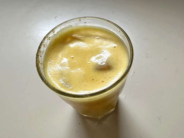 Caipirinha de maracujá batida: versiunea mai cremoasă și mai răcoritoare a clasicului brazilian - Preparare etapa 3