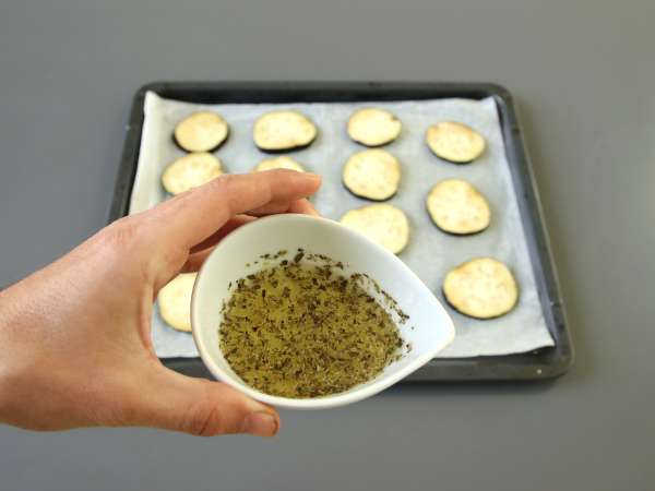 Vinete la cuptor, o garnitură ușoară și gustoasă - Preparare etapa 3