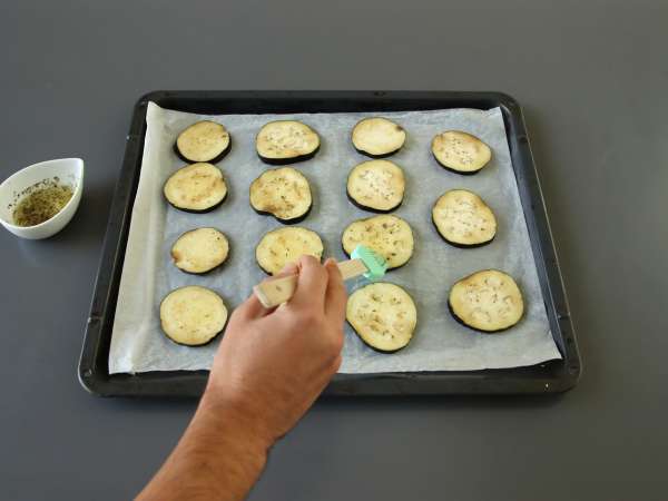 Vinete la cuptor, o garnitură ușoară și gustoasă - Preparare etapa 4