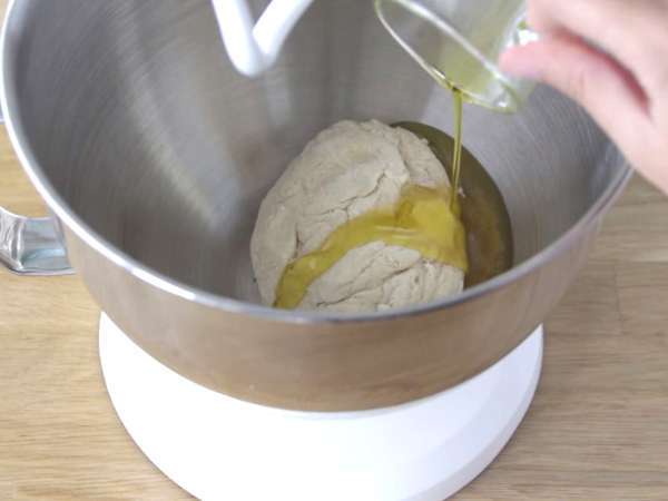 Pizza Margherita ca in Italia - Preparare etapa 3