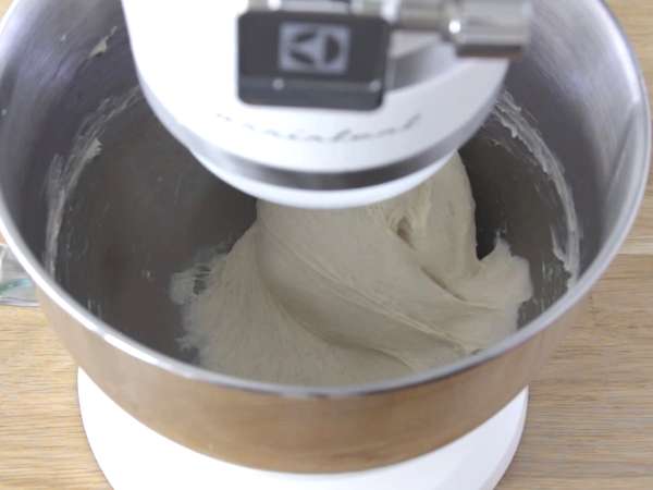 Pizza Margherita ca in Italia - Preparare etapa 4