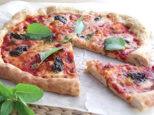Pizza Margherita ca in Italia - Preparare etapa 10