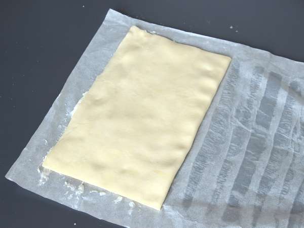 Baghete răsucite cu brânză cu Airfryer - Preparare etapa 3