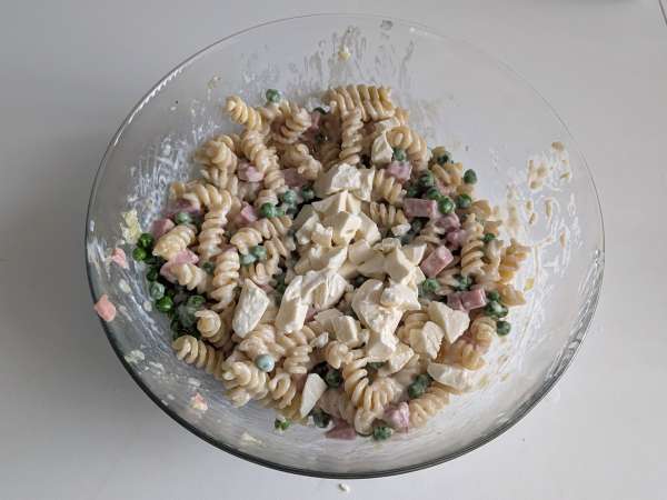 Paste cremoase la cuptor cu mazăre și șuncă gratinată - Preparare etapa 9