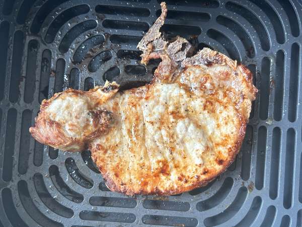 Cum se gătește un cotlet de porc în Airfryer? - Preparare etapa 4