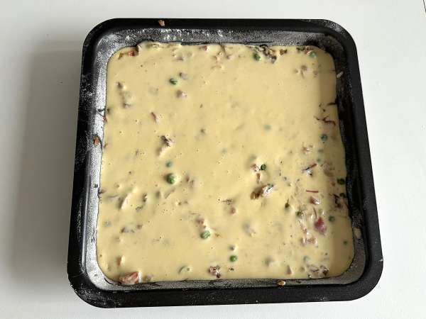 Plăcintă de sardine: o rețetă simplă, moale și gustoasă - Preparare etapa 9