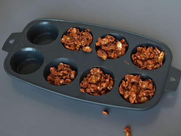 Cuiburi de Paște tip trandafiri - Preparare etapa 3