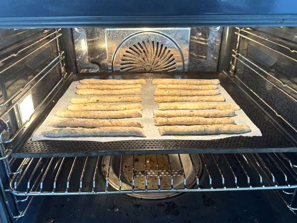 Grisine de casă cu plante aromatice: ușor de făcut și super crocante! - Preparare etapa 6