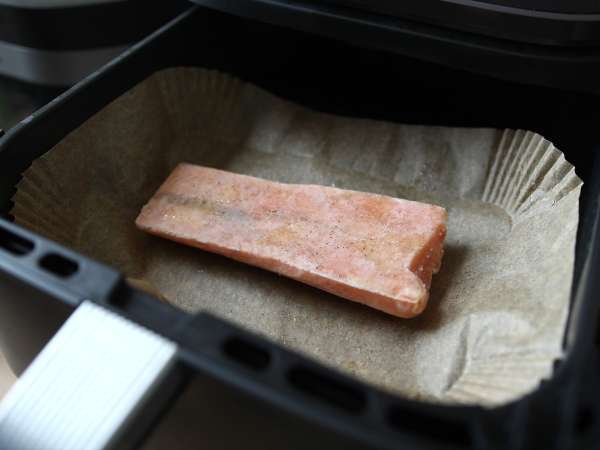 Salată de paste Orzo cu somon și dovlecel - Preparare etapa 2