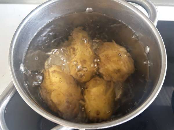 Cum se fierb cartofii? - Preparare etapa 2