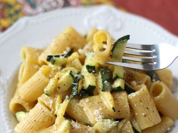 Courgette Carbonara: rețeta vegetariană ușor de preparat - Preparare etapa 10