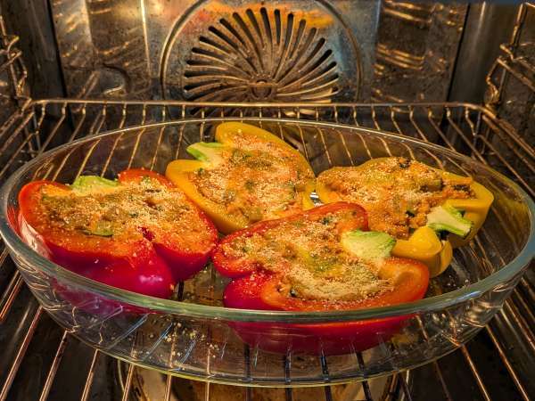 Ardei umpluți vegetarieni la cuptor: rețeta ușoară și gustoasă cu legume și brânză mozzarella - Preparare etapa 8