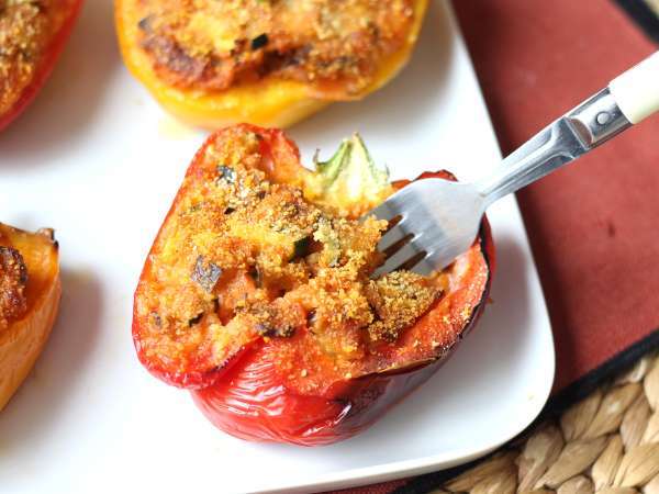 Ardei umpluți vegetarieni la cuptor: rețeta ușoară și gustoasă cu legume și brânză mozzarella - Preparare etapa 9