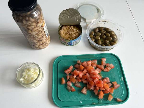Salată de porumb cu ton, ouă și măsline: preparat clasic portughez! - Preparare etapa 1