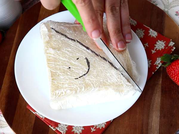 Ichigo sando - sandvișul japonez cu căpșuni și frișcă! - Preparare etapa 9