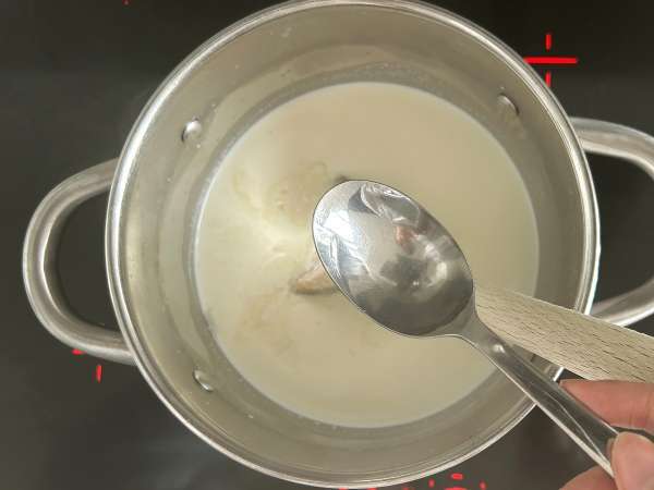 Brânză de casă cu doar două ingrediente! - Preparare etapa 3