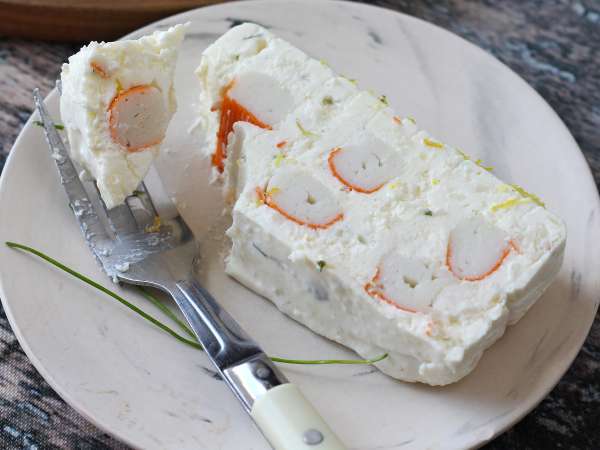 Terină de surimi fără gătire: un aperitiv rece, ușor de preparat și perfect pentru vară - Preparare etapa 11