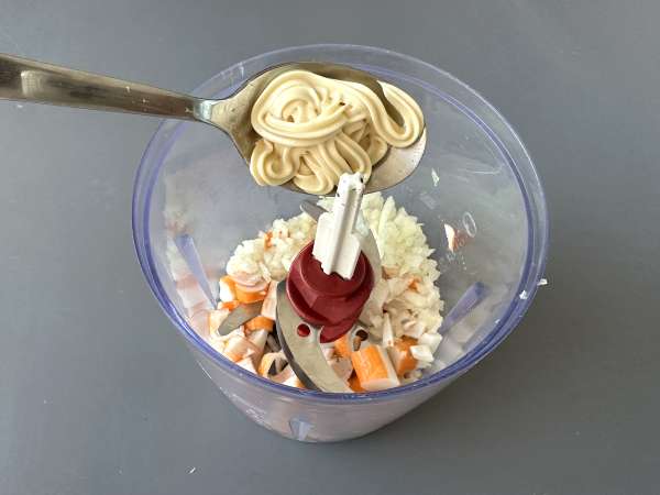Pastă de surimi: rețeta ultra-rapidă pentru aperitiv - Preparare etapa 2
