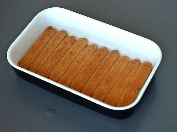 Tiramisu cu caise coapte: desertul fructat și cremos, perfect pentru vară - Preparare etapa 7