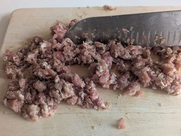 Ardei umpluți și gratinați în friteuza cu aer cald, cu cârnați și brânză scamorza - Preparare etapa 2